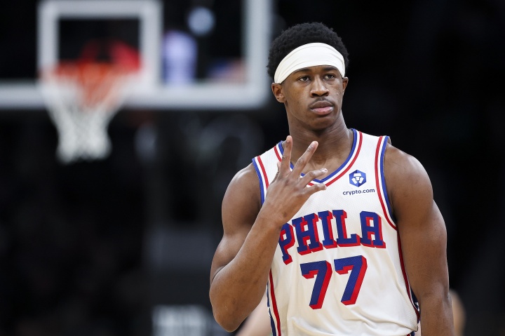13个篮板！纳斯：我们需要冲进来抢篮板的人 VJ连续几场都做到了